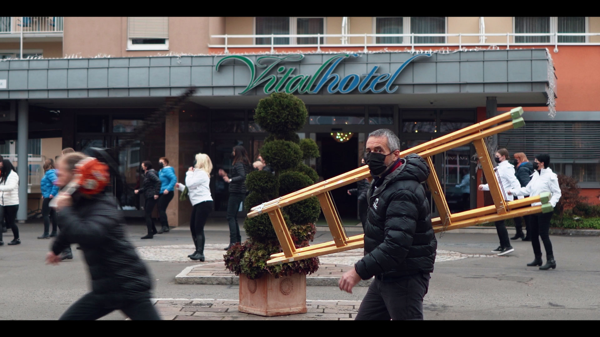 Craftsmen crash the show